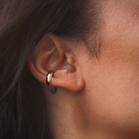 Kultainen Ear cuff 1 kpl